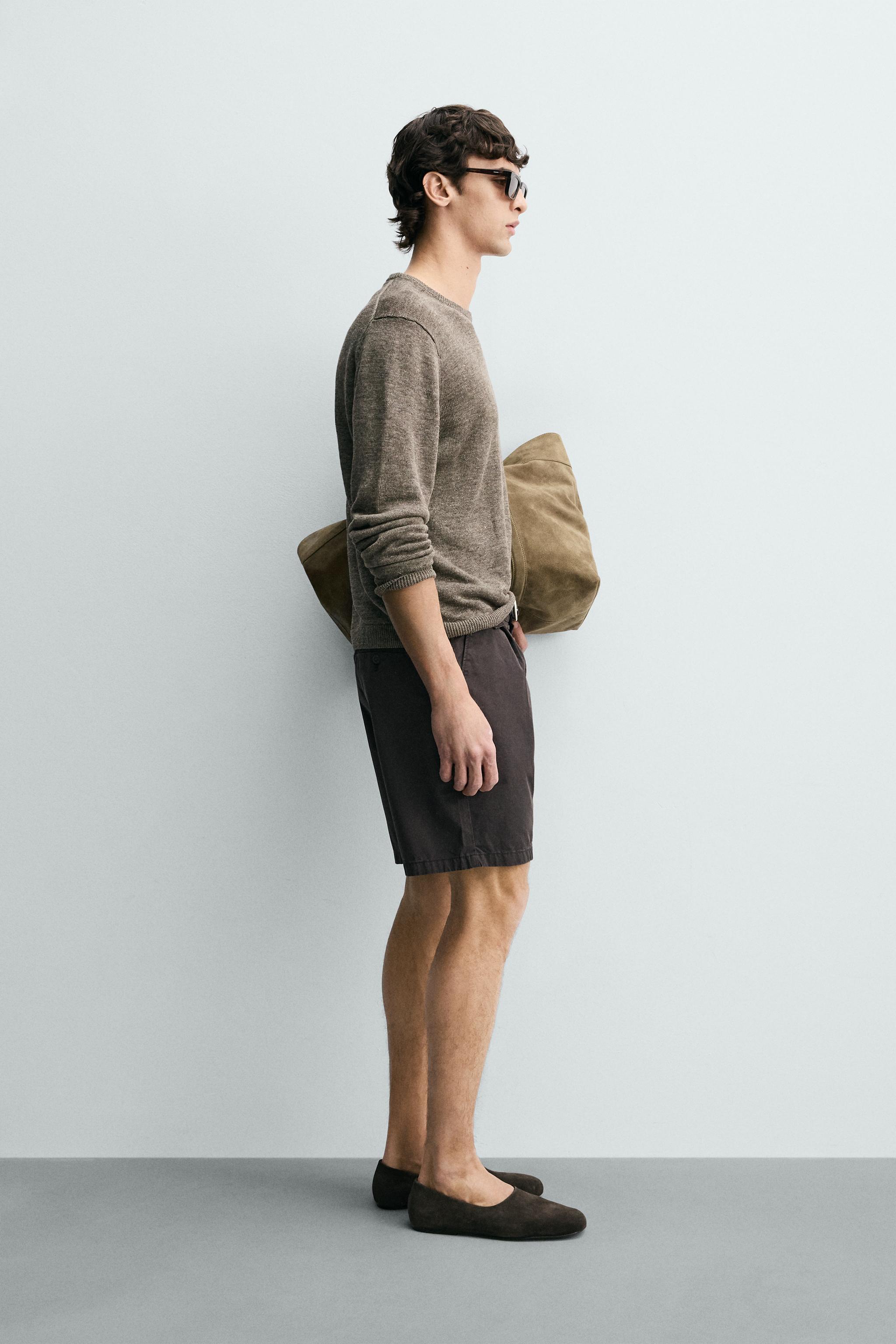 REGULAR FIT PLEATED SHORTS